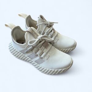 ADIDAS NWT Kaptir Flow off sneakers athletic running workout